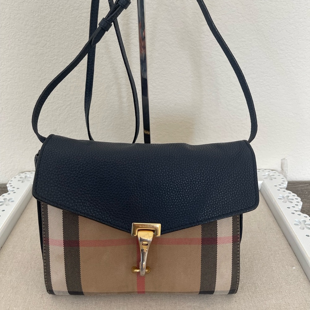 Burberry Macken Crossbody/Shoulder Bag